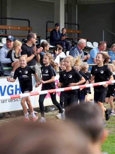 Volleyballerinnen erlaufen rund 3.500 Euro beim Sponsorenlauf