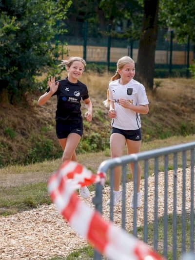 Volleyballerinnen erlaufen rund 3.500 Euro beim Sponsorenlauf