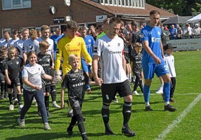 Gänsehautmomente beim emotionalen Abschied von drei Speller Fußball-Legenden