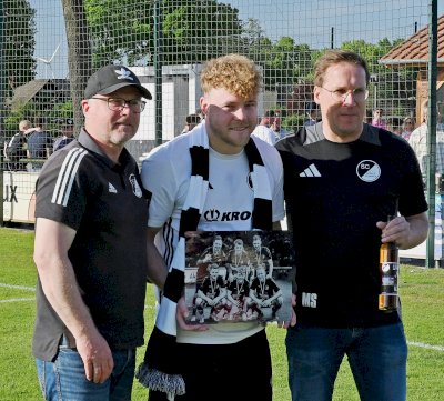 Gänsehautmomente beim emotionalen Abschied von drei Speller Fußball-Legenden