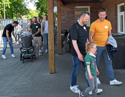 Bilder zur Verabschiedung verdienter Spieler beim SC Spelle-Venhaus