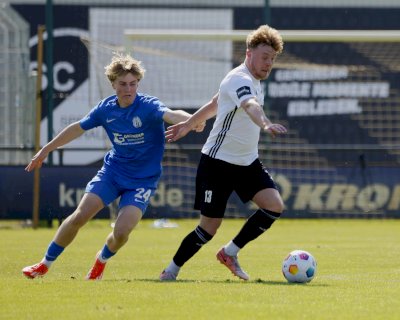 Bilder zur Verabschiedung verdienter Spieler beim SC Spelle-Venhaus
