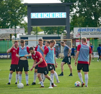 Neue Videoleinwand im Stadion verschafft dem SC Spelle-Venhaus mehr Möglichkeiten