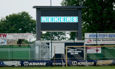 Neue Videoleinwand im Stadion verschafft dem SC Spelle-Venhaus mehr Möglichkeiten