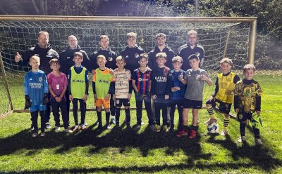 Speller Oberliga-Fußballer Trainingsgäste bei der D1 und der E2