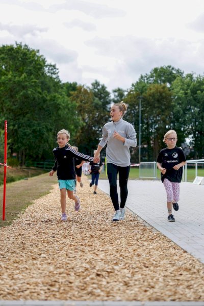 Volleyballerinnen erlaufen rund 3.500 Euro beim Sponsorenlauf