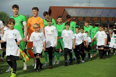 Tolle Erlebnisse für junge Speller Fußball-Talente beim Spiel gegen Gladbach