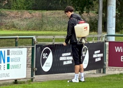 Starke Teamleistung: Speller Herrenmannschaften sorgen für schöneres Sportgelände