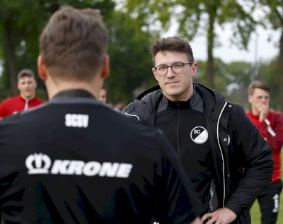 Spelle verabschiedet vier Spieler und zwei Trainer vor großer Kulisse