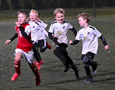 Bilder zum Speller 6:2 gegen den Heeslinger SC