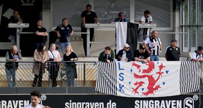 Mehr Bilder zum Speller Spiel gegen den Lüneburger SK Hansa