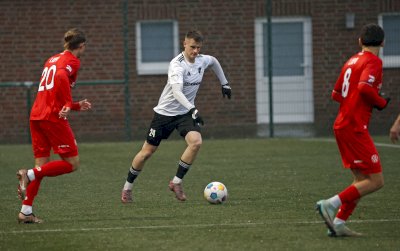 Bilder zum 4:1-Sieg des SC Spelle-Venhaus gegen Lupo-Martini Wolfsburg