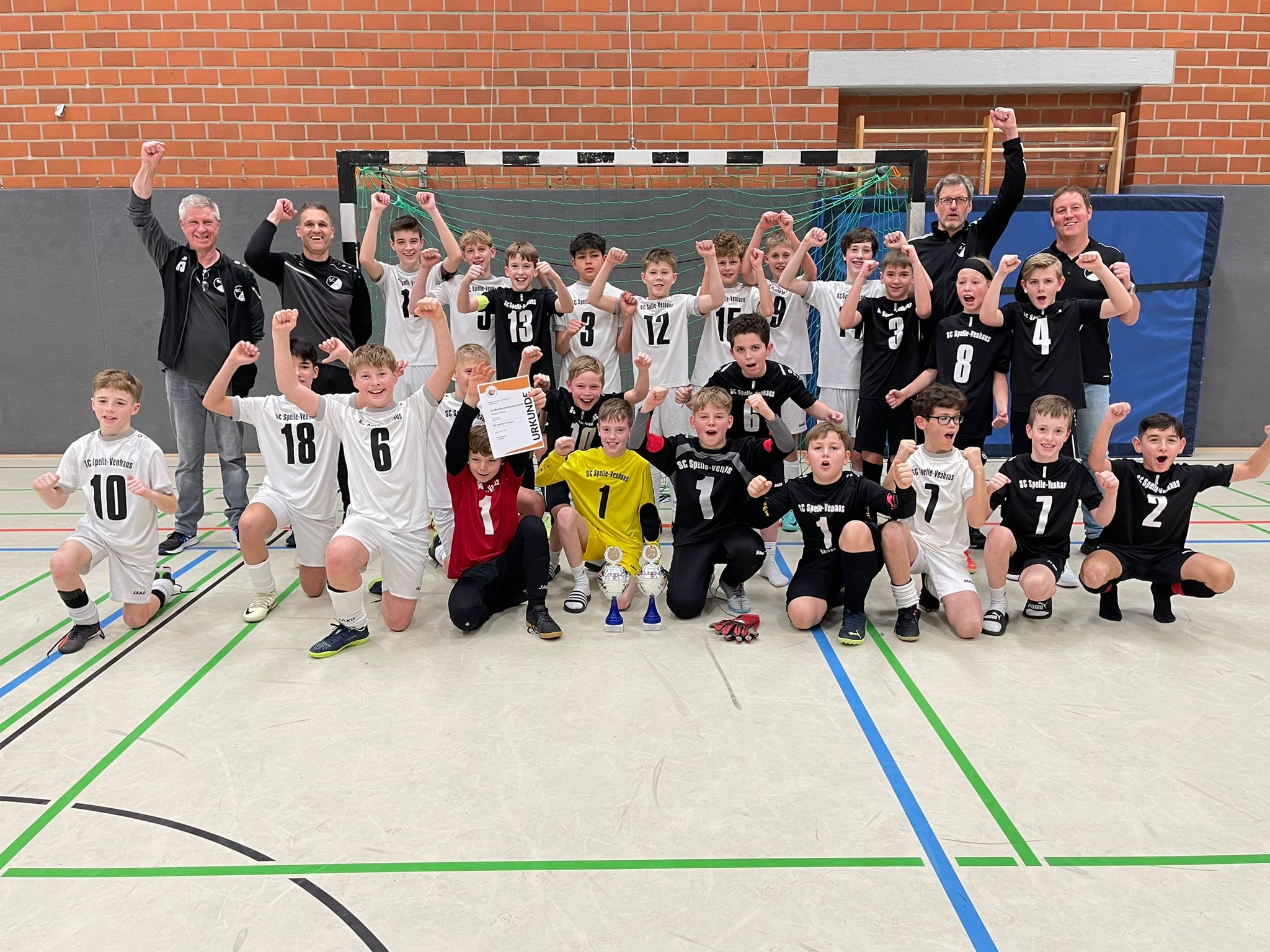 Die Speller U13 und die E1 gewinnen die Bereichsendrunde der Hallenkreismeisterschaft Süd!!!