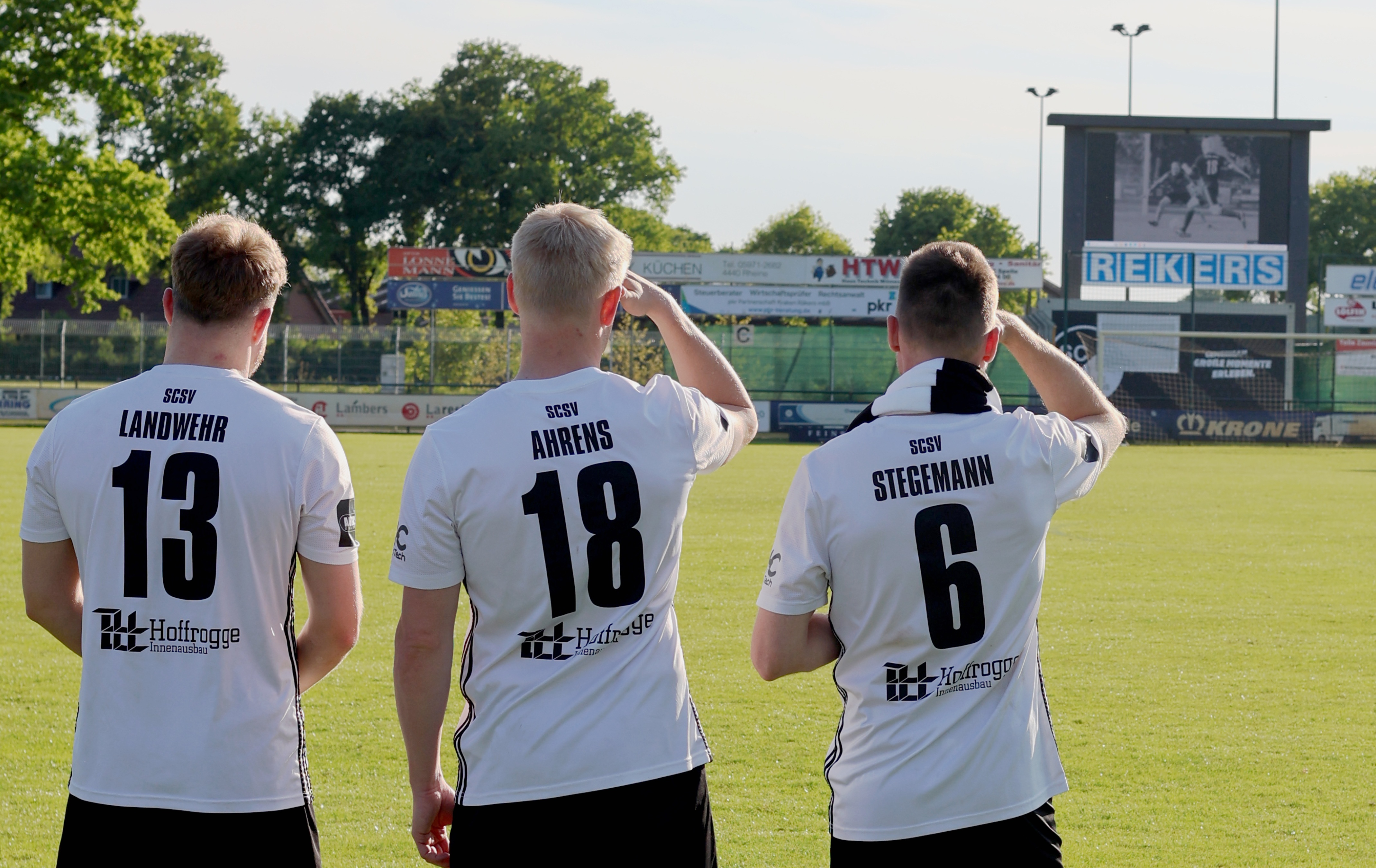 Gänsehautmomente beim emotionalen Abschied von drei Speller Fußball-Legenden
